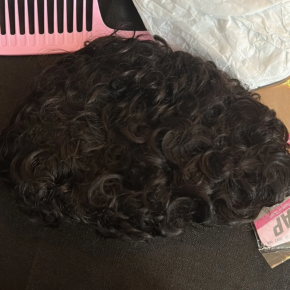 Wig - Picture 8 of 10